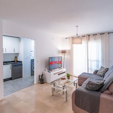 Casa Playa Guadalmar, Beautiful Apartment In Front Of The Sea, Wifi, Ac, Smart Tv, Private Parking 马拉加 外观 照片