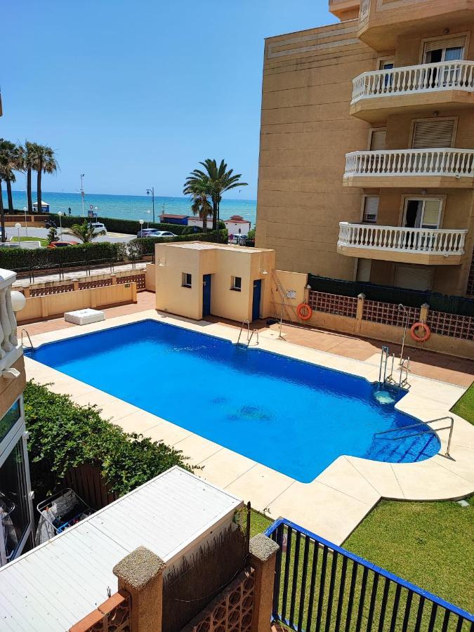 Casa Playa Guadalmar, Beautiful Apartment In Front Of The Sea, Wifi, Ac, Smart Tv, Private Parking 马拉加 外观 照片