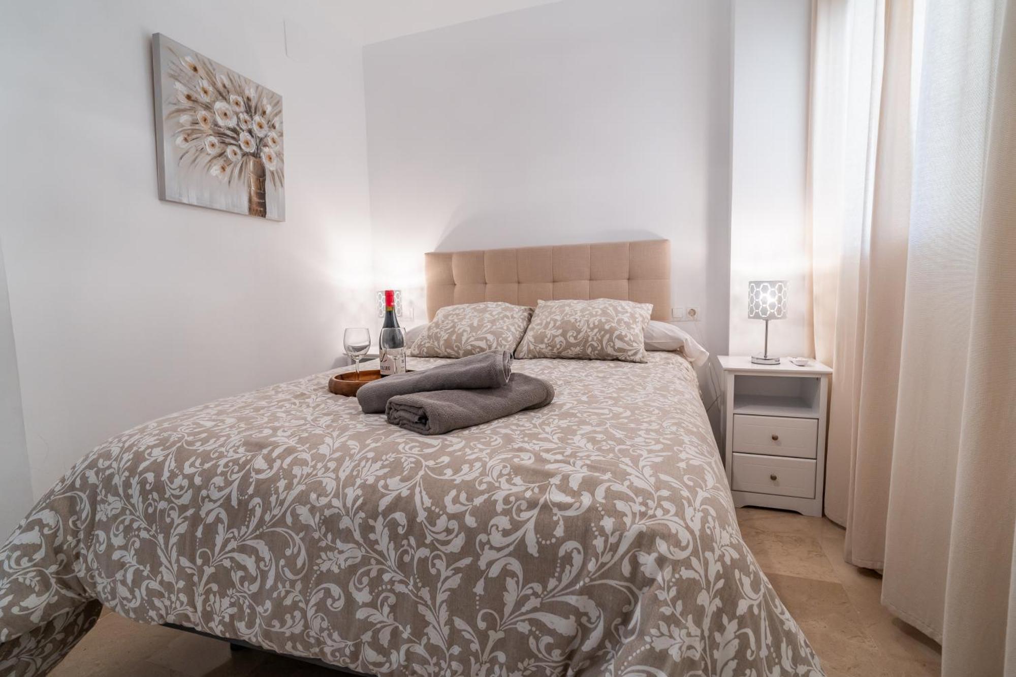 Casa Playa Guadalmar, Beautiful Apartment In Front Of The Sea, Wifi, Ac, Smart Tv, Private Parking 马拉加 外观 照片