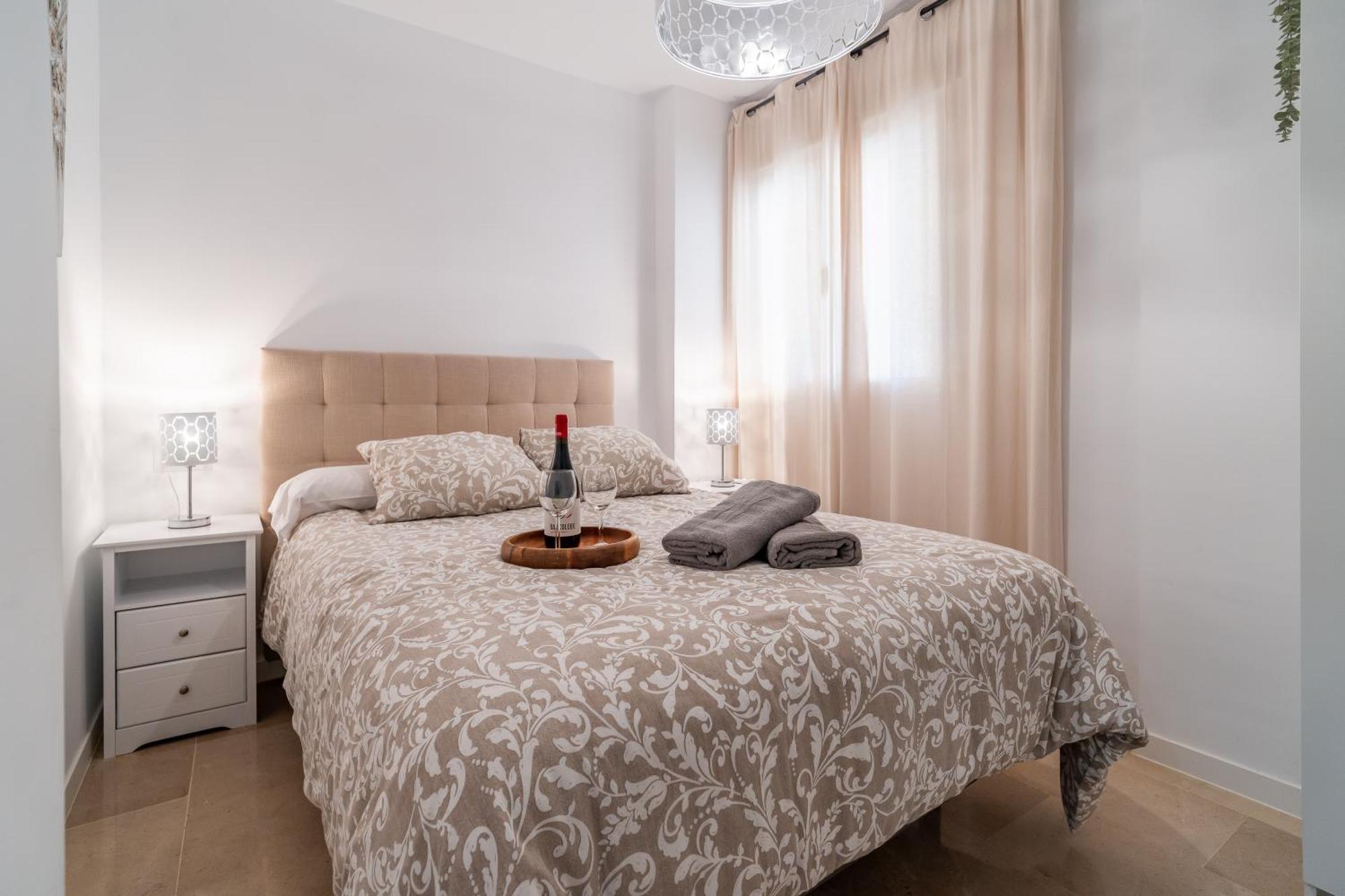 Casa Playa Guadalmar, Beautiful Apartment In Front Of The Sea, Wifi, Ac, Smart Tv, Private Parking 马拉加 外观 照片