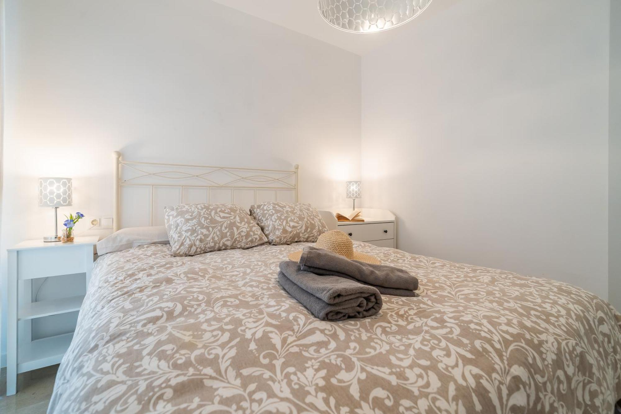 Casa Playa Guadalmar, Beautiful Apartment In Front Of The Sea, Wifi, Ac, Smart Tv, Private Parking 马拉加 外观 照片