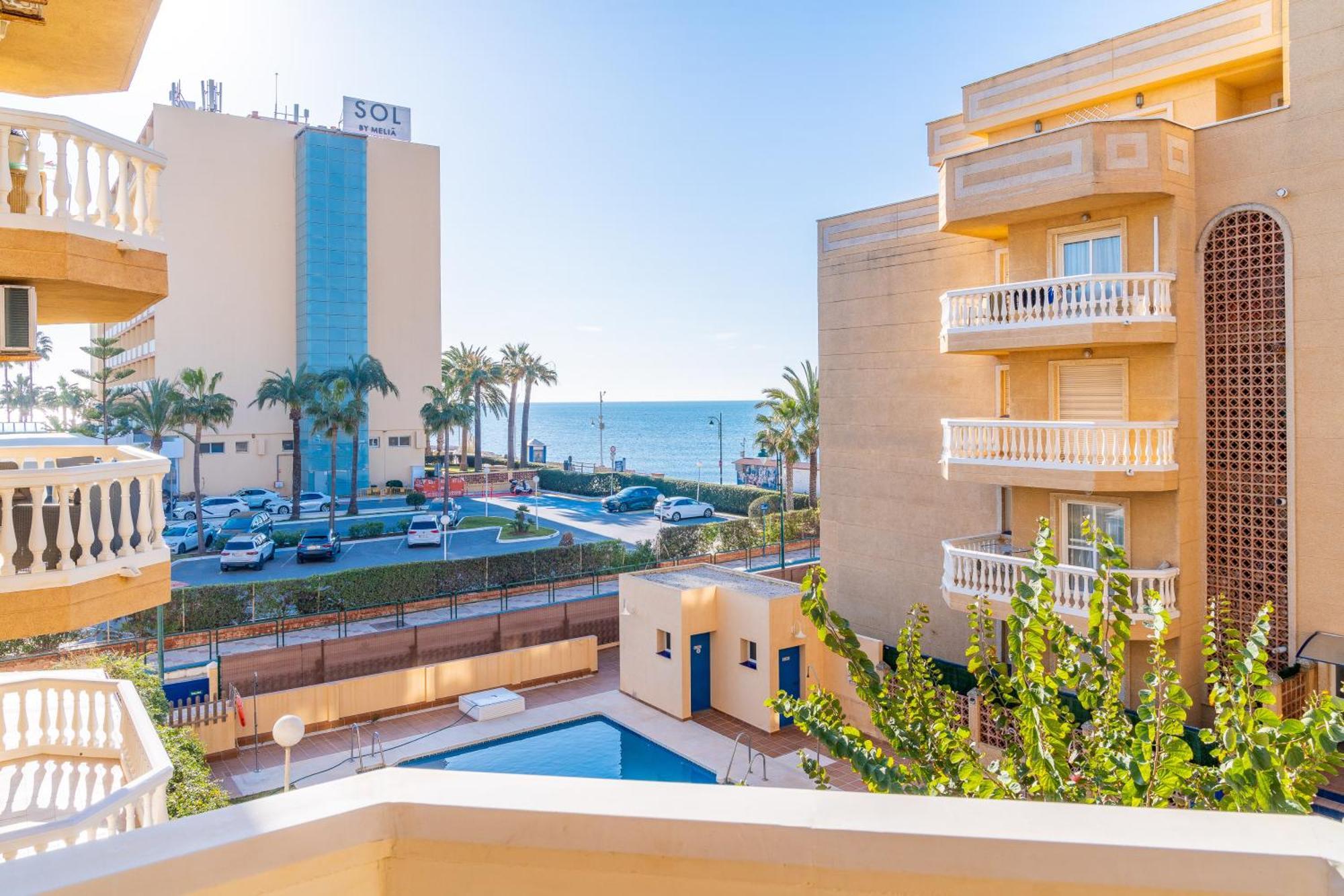 Casa Playa Guadalmar, Beautiful Apartment In Front Of The Sea, Wifi, Ac, Smart Tv, Private Parking 马拉加 外观 照片